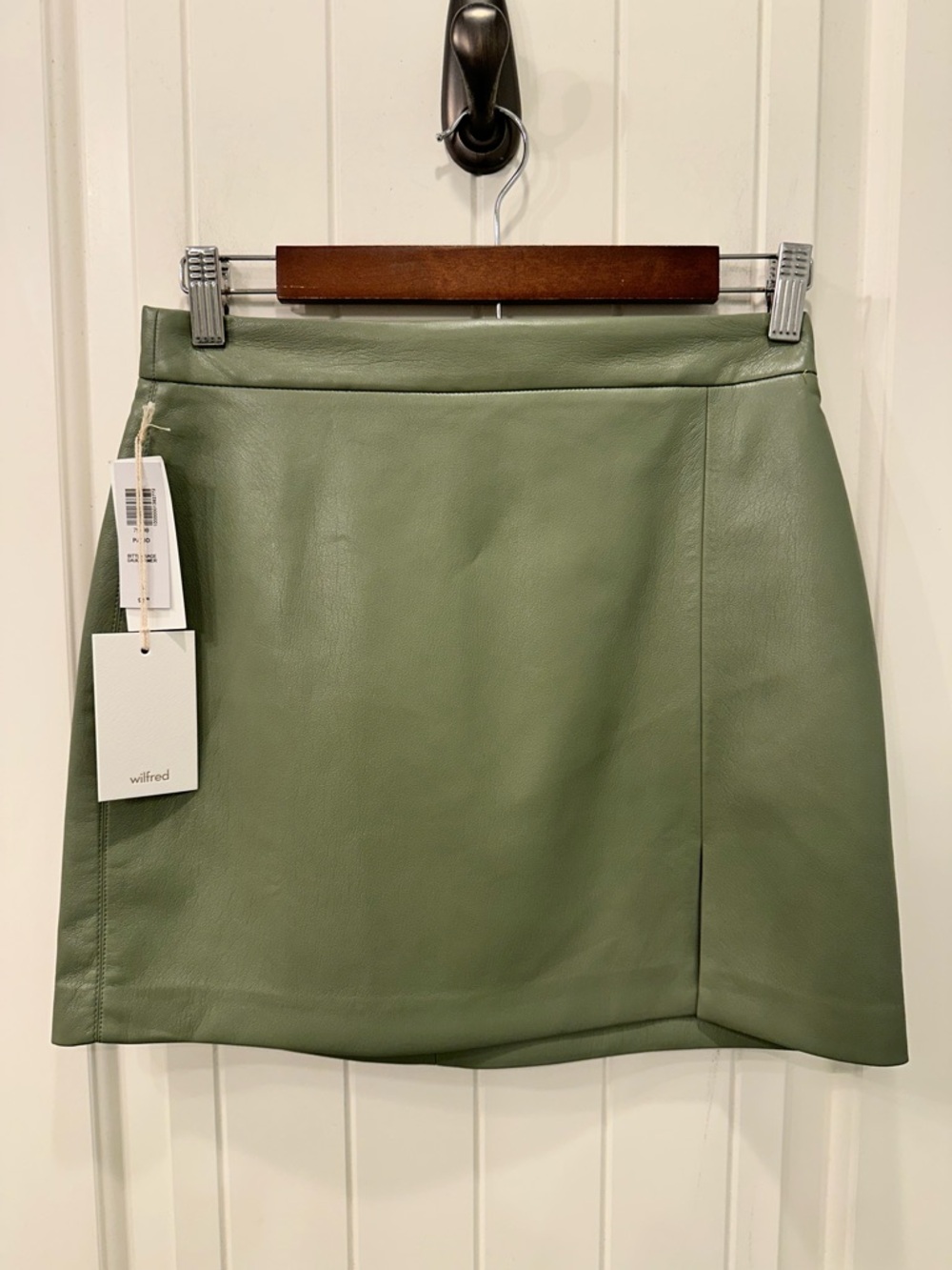 NWT Wilfred Aritzia Patio Leather Mini Skirt Green Sage Sz 4